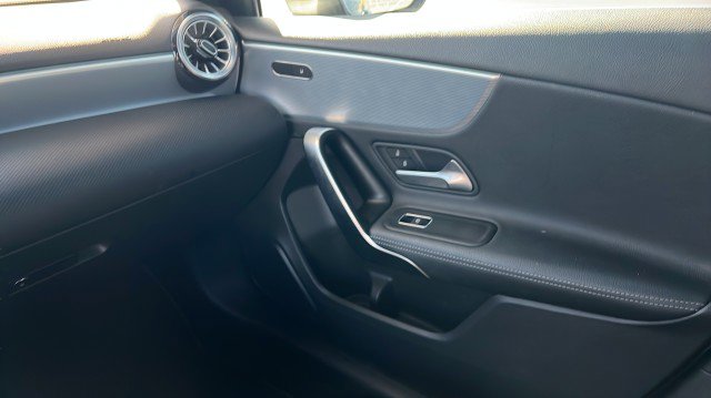 Used 2022 Mercedes-Benz A 220 image 28