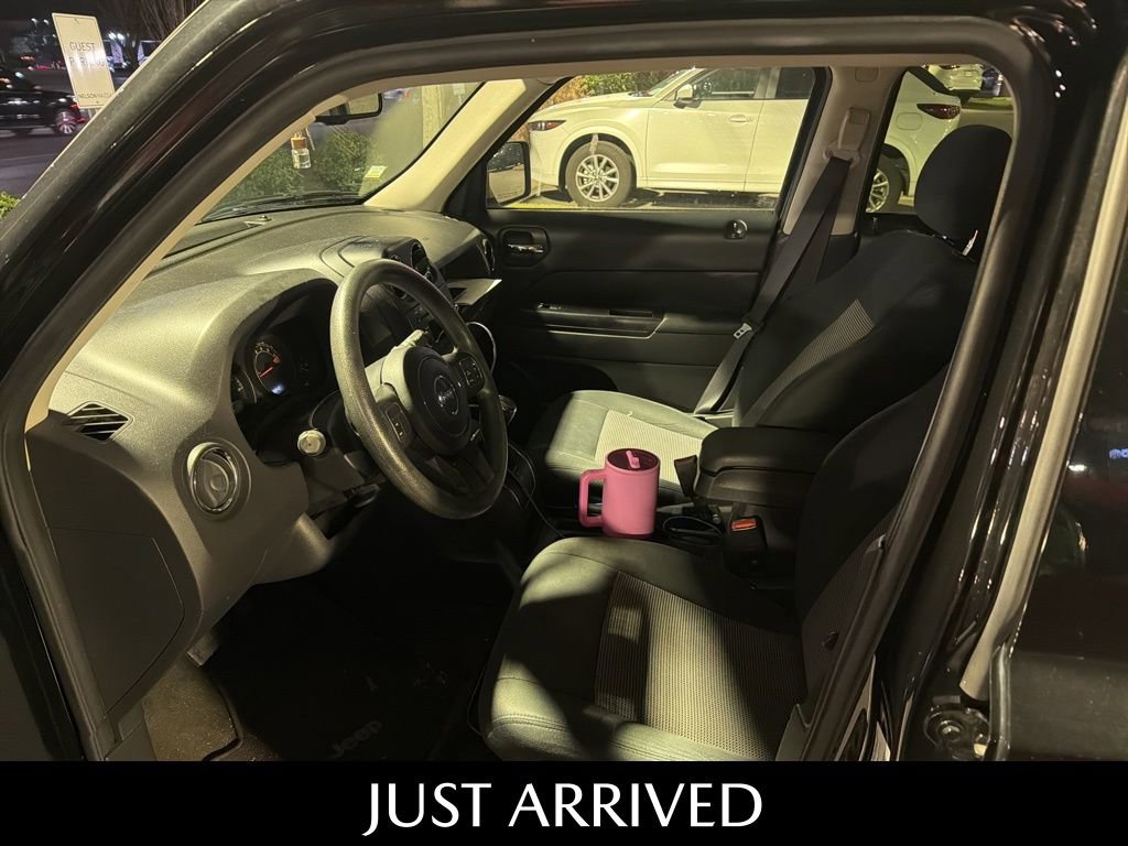 Used 2016 Jeep Patriot Sport w/ Power Value Group image 2