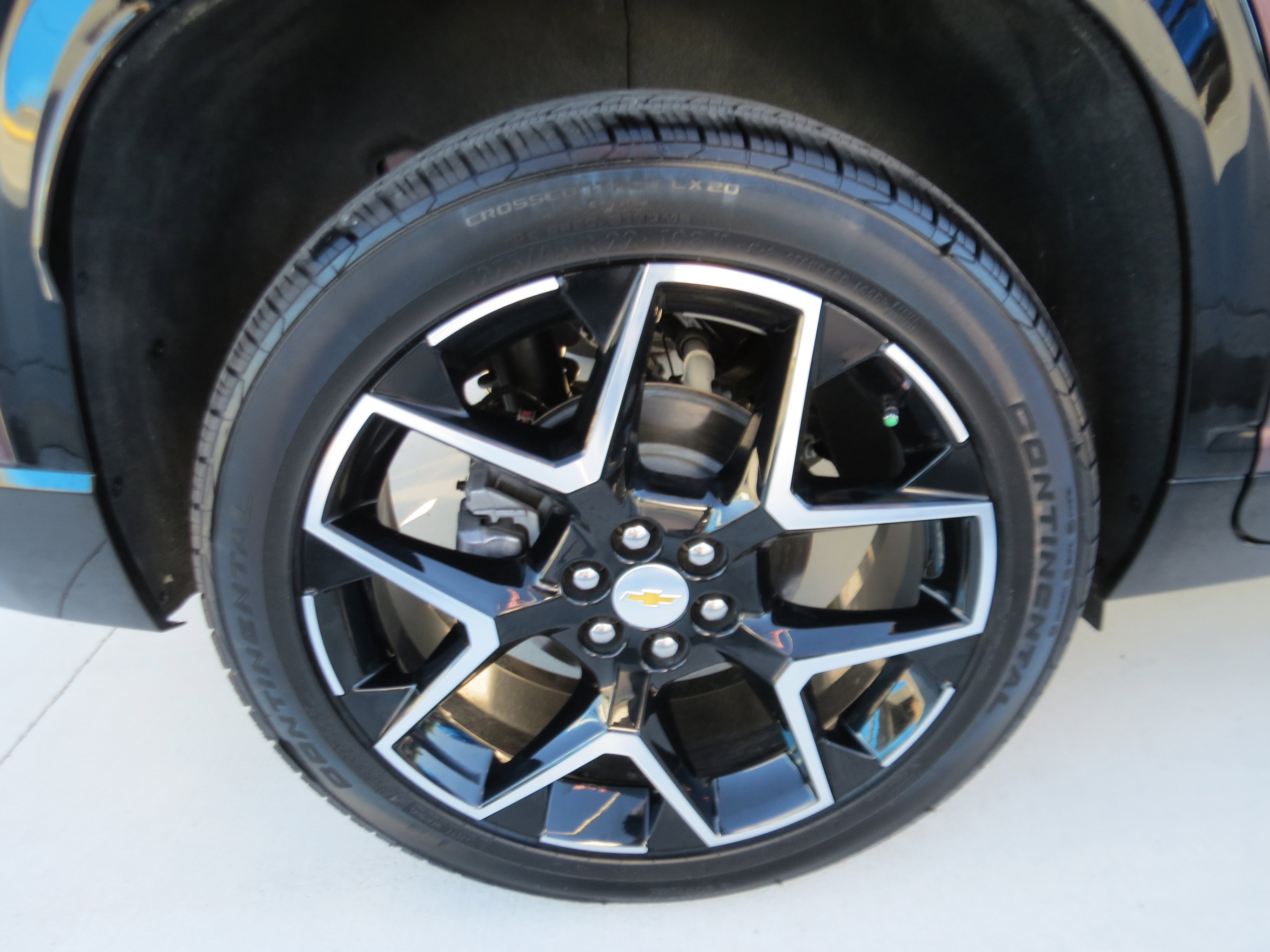 Used 2026 Chevrolet Traverse High Country w/ LPO, Floor Liner Package AWD/4WD image 9