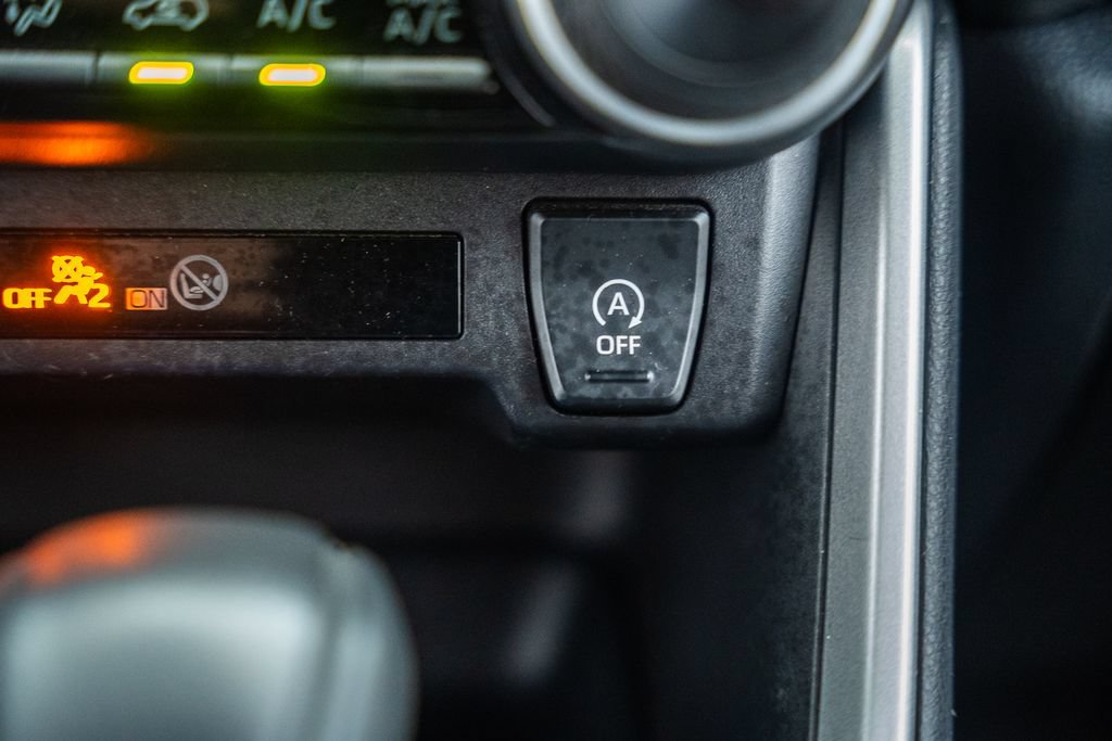 Certified 2025 Toyota RAV4 LE FWD image 24