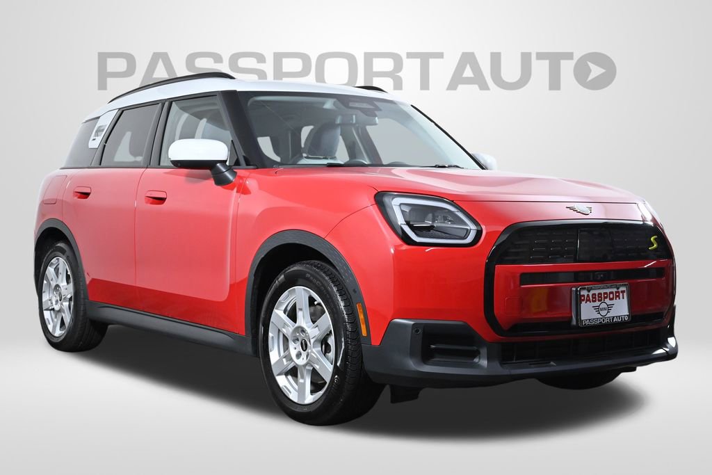 Used 2025 MINI Cooper Countryman SE w/ Comfort Package Max image 3