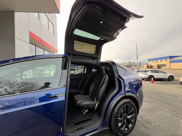Used 2025 Tesla Model X image 29