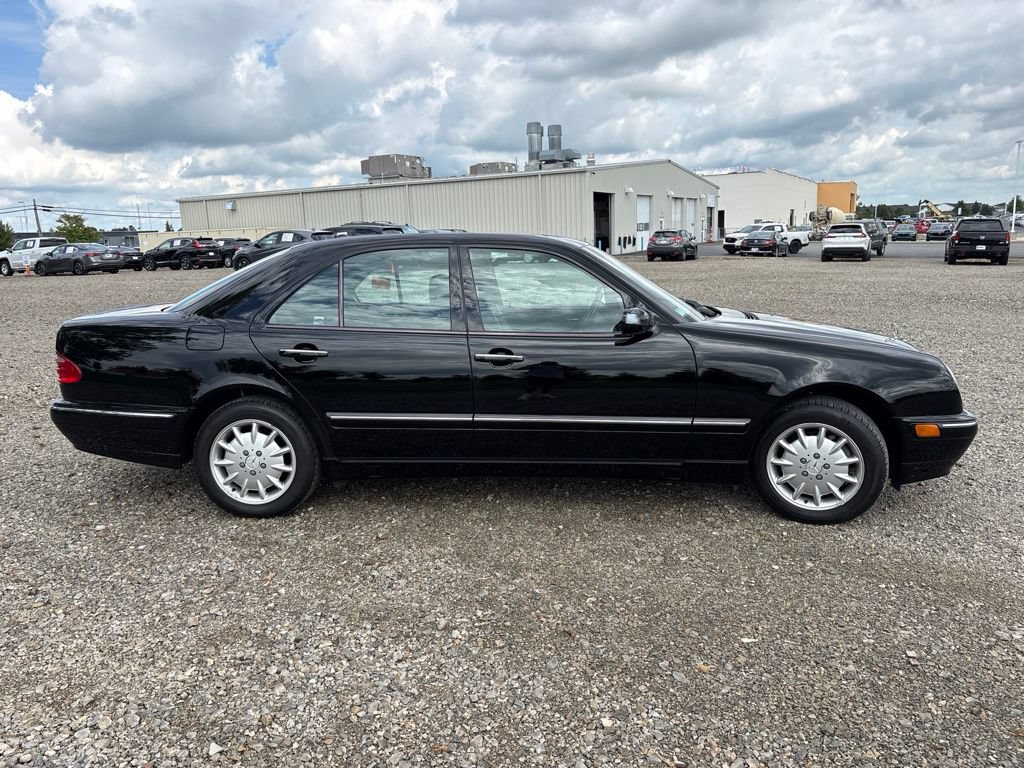 Used 2002 Mercedes-Benz E 320 4MATIC Sedan image 13