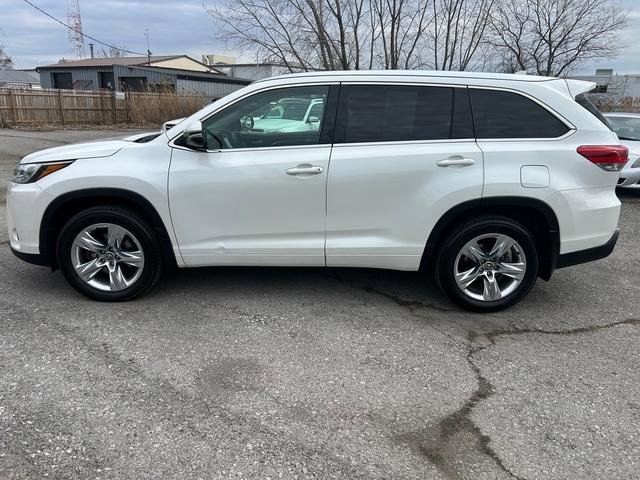 Used 2018 Toyota Highlander Limited AWD/4WD image 2