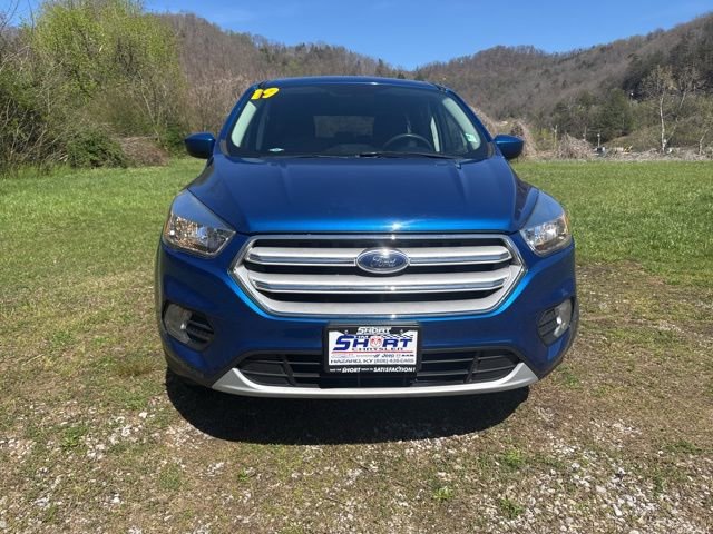 Used 2019 Ford Escape SE image 3