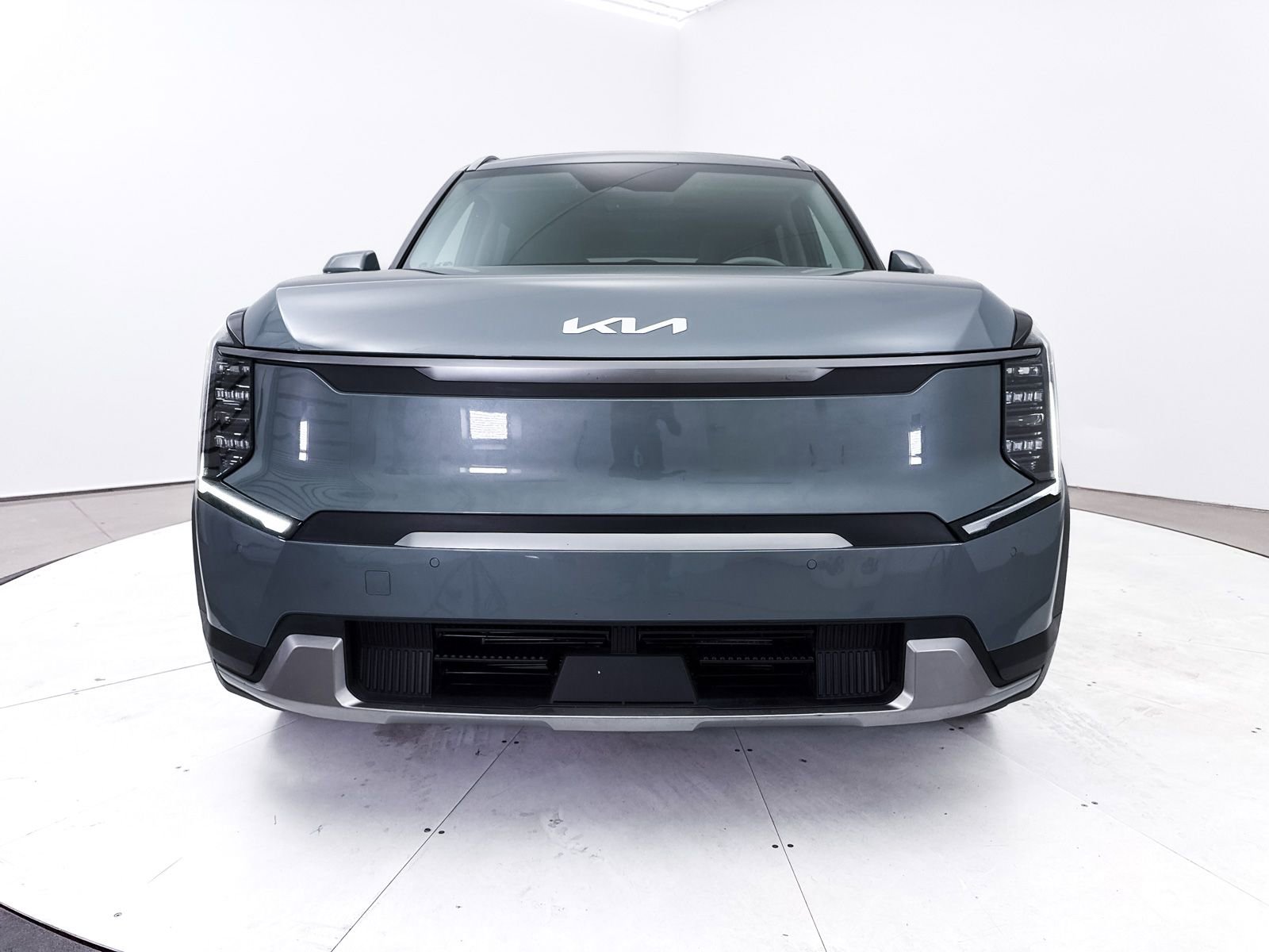 Used 2024 Kia EV9 Wind image 15