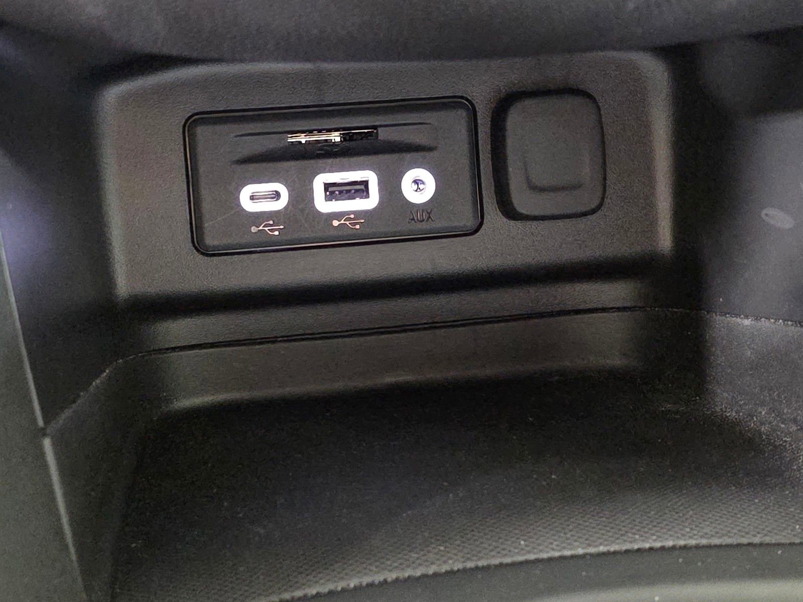 Used 2024 Chevrolet Equinox RS w/ RS Leather Package FWD image 29