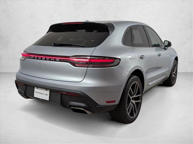 Certified 2025 Porsche Macan AWD/4WD image 10