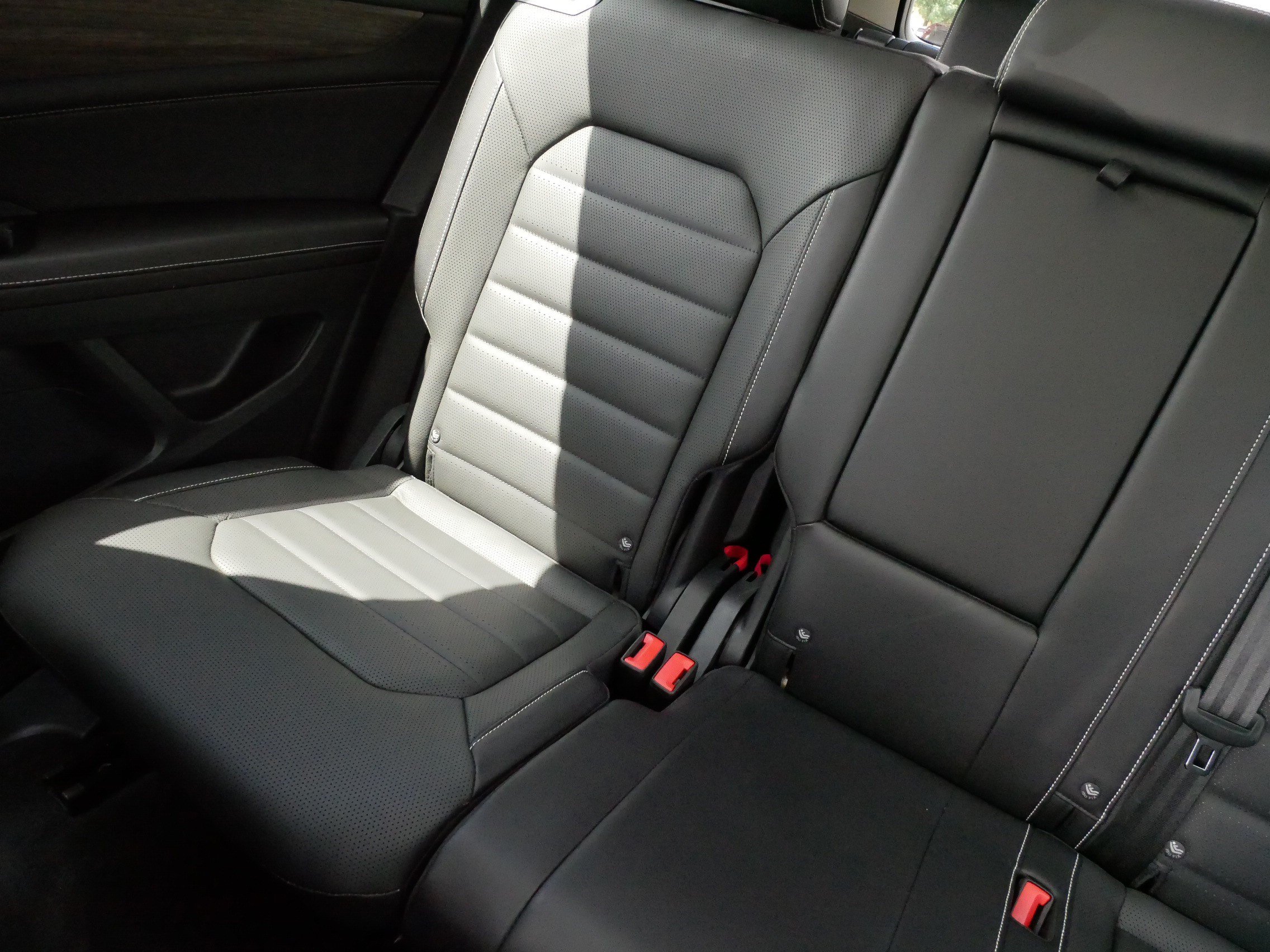 Certified 2025 Volkswagen Atlas SEL AWD/4WD image 12