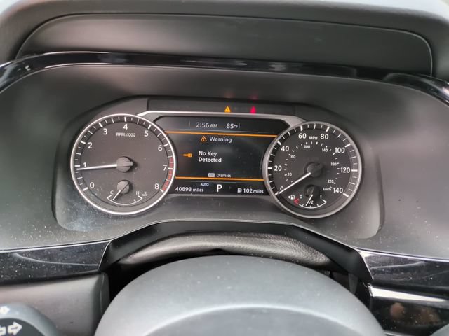 Used 2025 Nissan Pathfinder SV AWD/4WD image 16