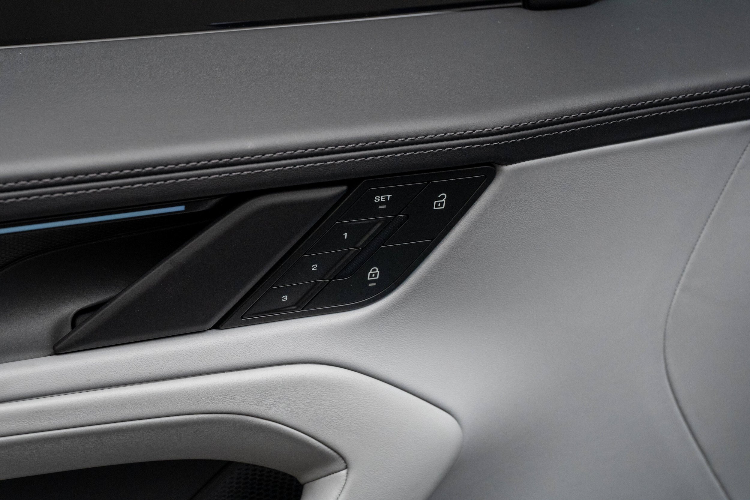 New 2026 Porsche Cayenne Turbo AWD/4WD image 29
