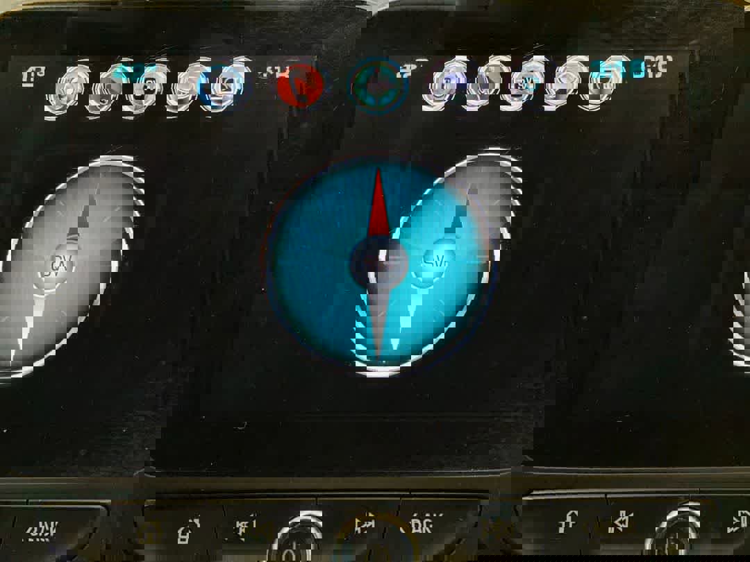 Used 2018 Chevrolet Equinox Premier image 21