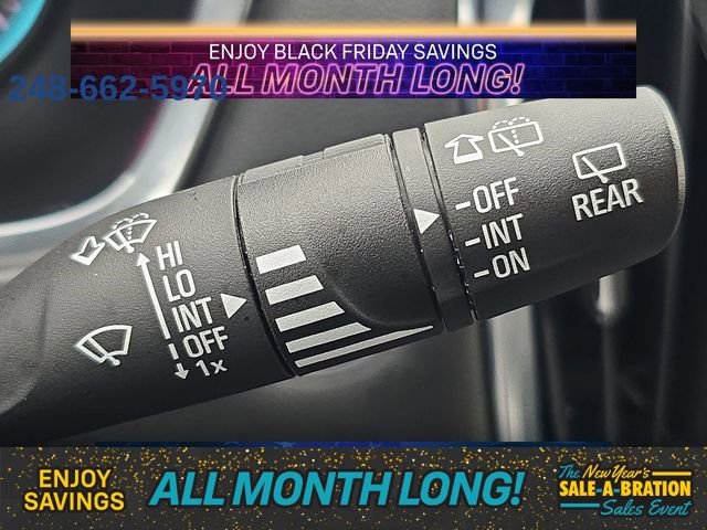 Used 2023 Chevrolet Traverse LT image 4