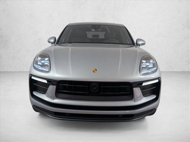 Certified 2025 Porsche Macan Turbo image 6
