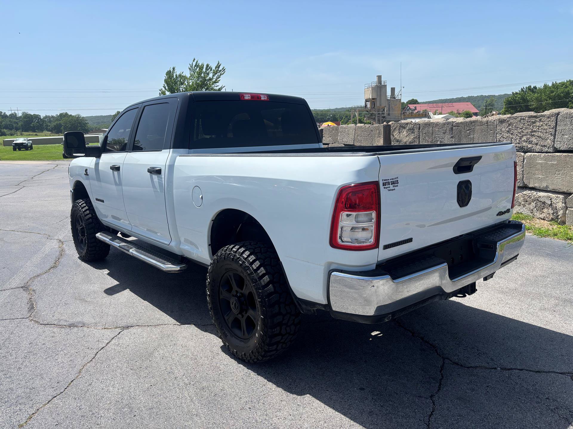 Used 2024 RAM 2500 Big Horn w/ Off Road Package AWD/4WD image 5