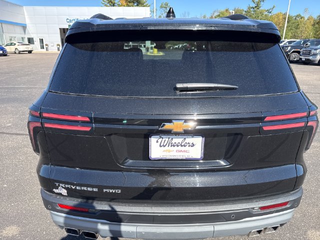 Used 2026 Chevrolet Traverse LT AWD/4WD image 4
