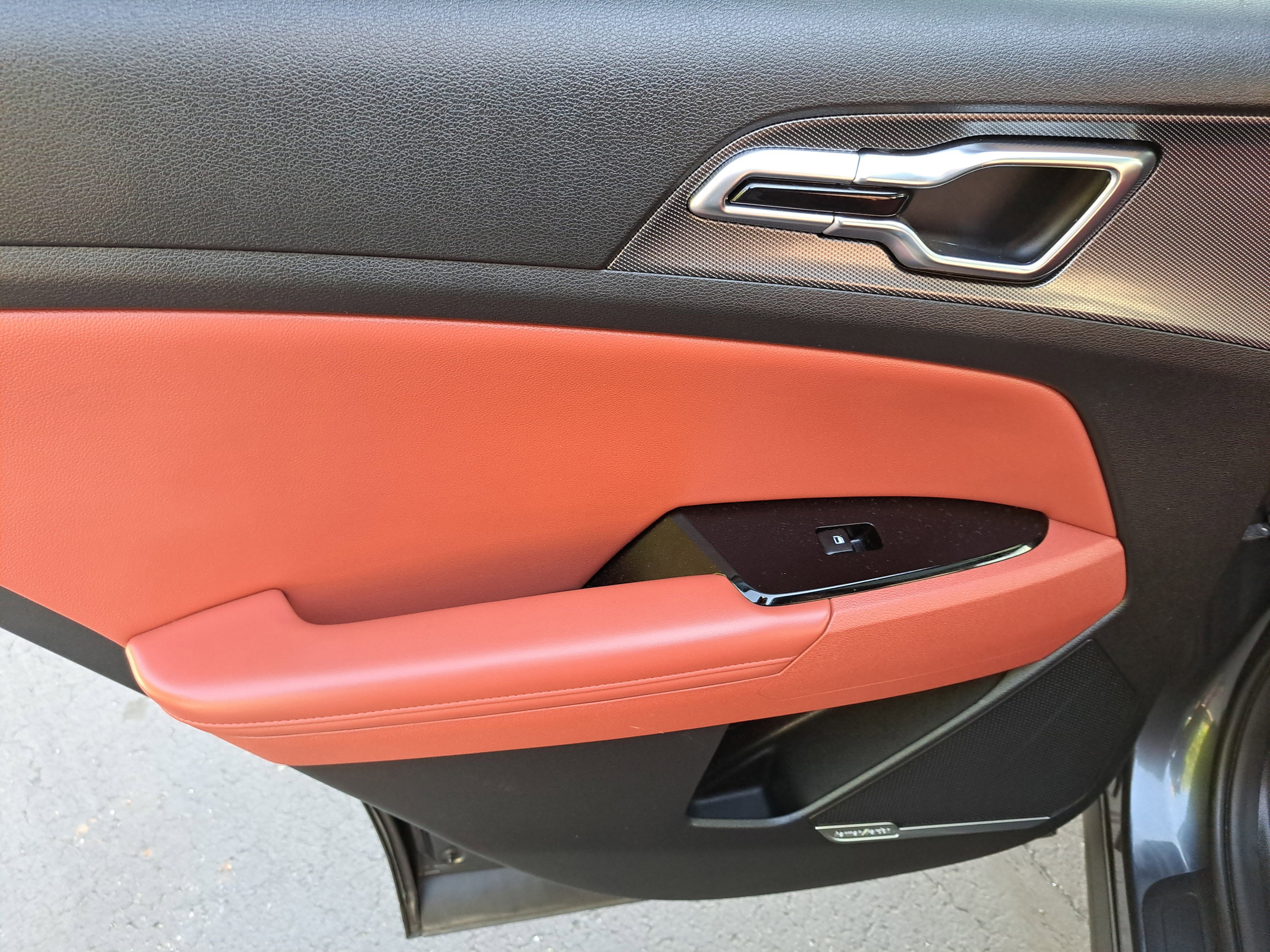 Used 2023 Kia Sportage SX image 14