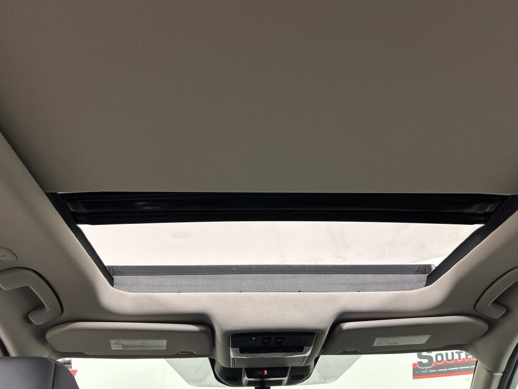 Used 2023 Nissan Rogue SV w/ SV Premium B Package AWD/4WD image 19