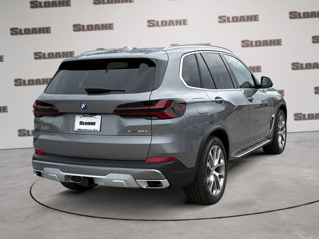 New 2026 BMW X5 xDrive50e w/ Climate Comfort Package AWD/4WD image 5