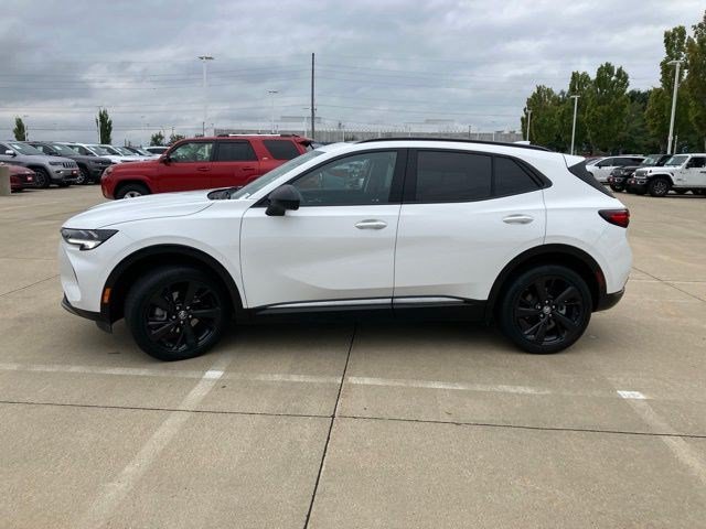 Used 2023 Buick Envision Essence w/ Sport Touring Package AWD/4WD image 5