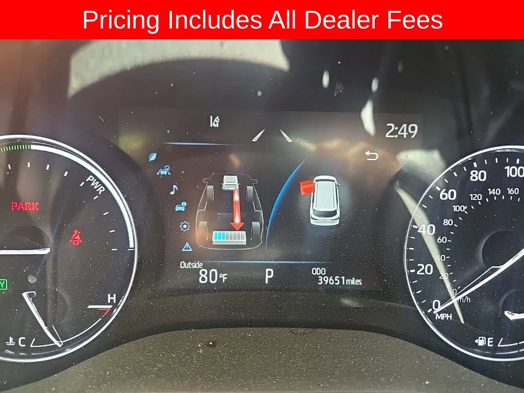 Used 2023 Toyota Sienna Platinum FWD image 3
