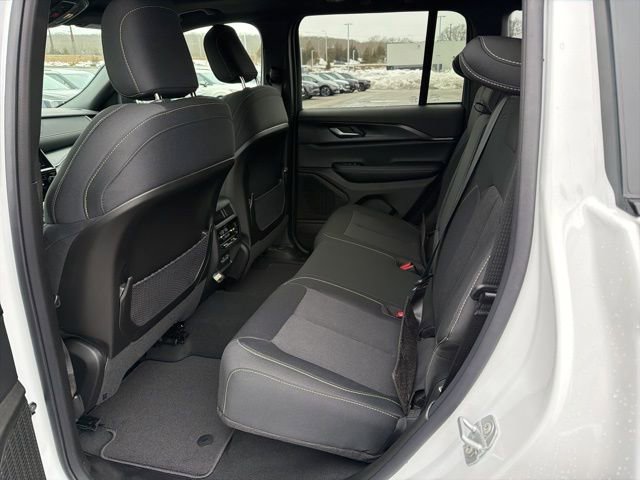 New 2026 Jeep Grand Cherokee Laredo X image 11