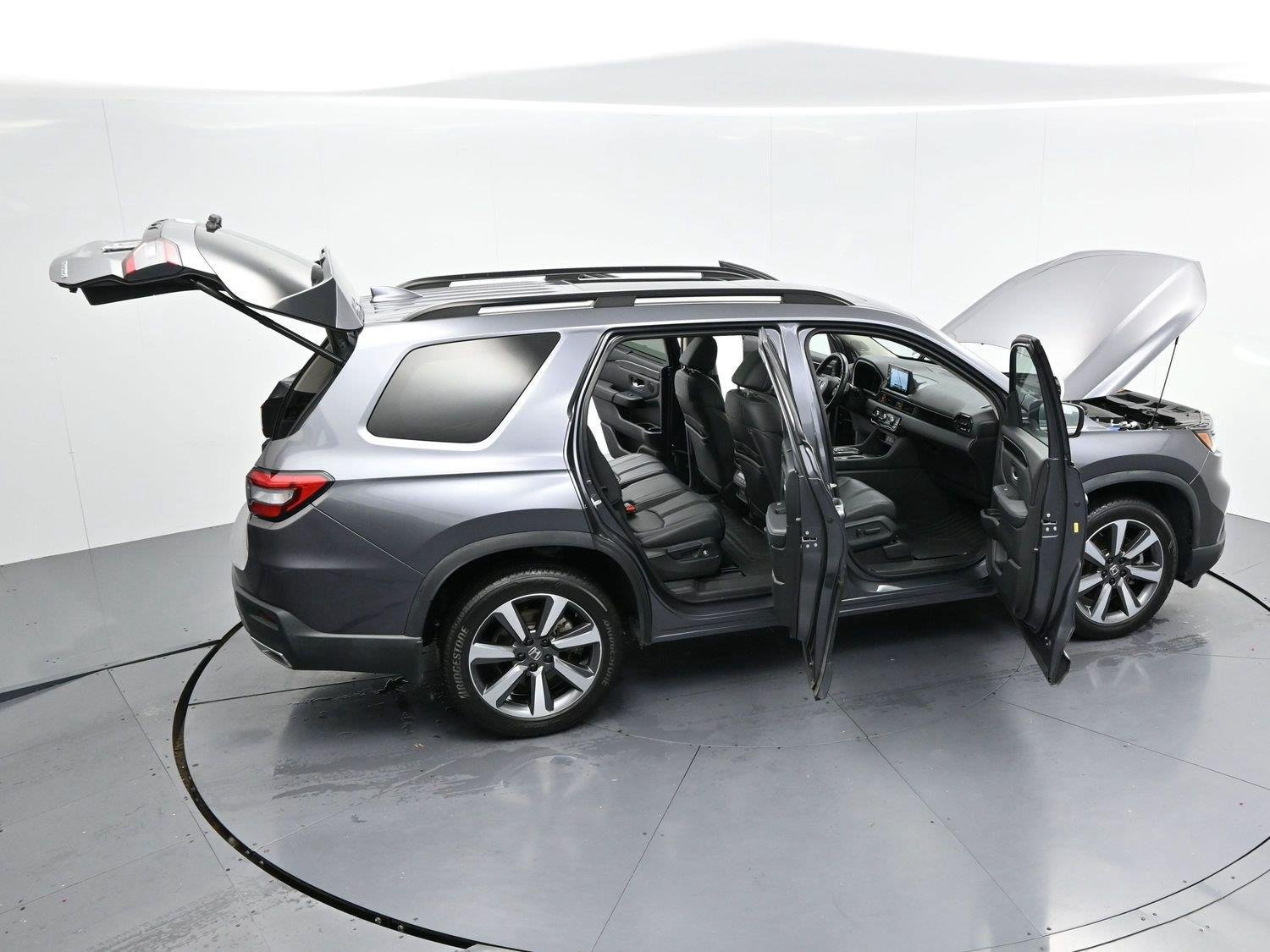 Used 2024 Honda Pilot Touring image 45