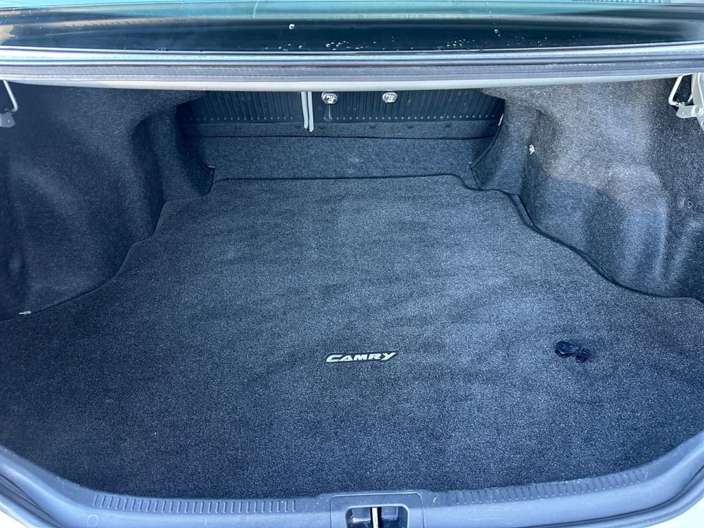 Used 2012 Toyota Camry LE image 27