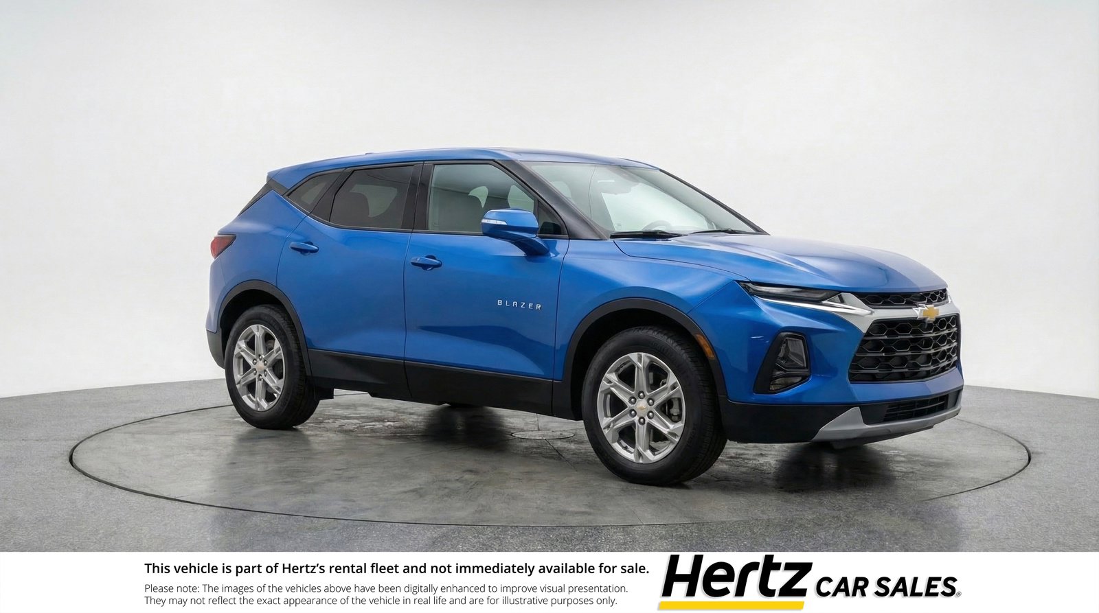 Used 2025 Chevrolet Blazer LT image 1