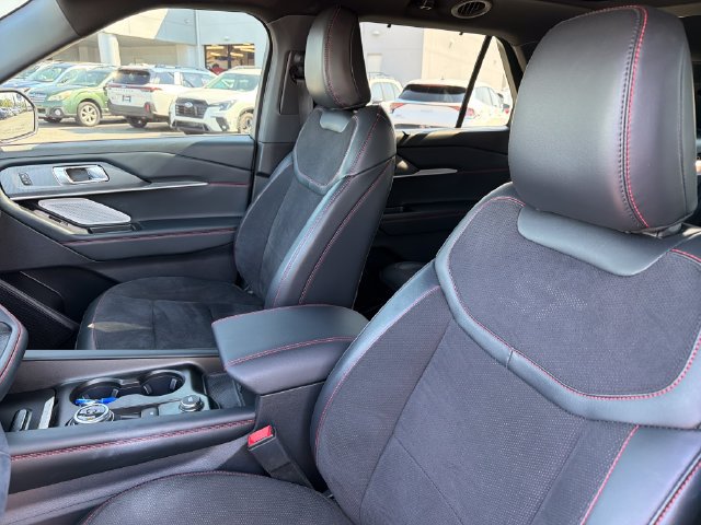 Used 2025 Ford Explorer ST AWD/4WD image 20