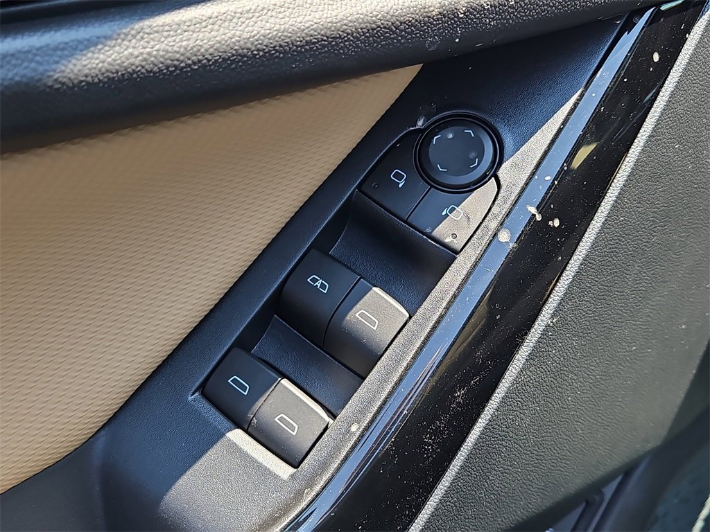 New 2026 Chevrolet Equinox ACTIV w/ Safety and Technology Package image 18