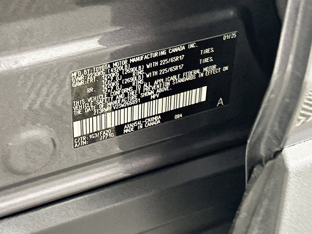 Used 2025 Toyota RAV4 XLE AWD/4WD image 24