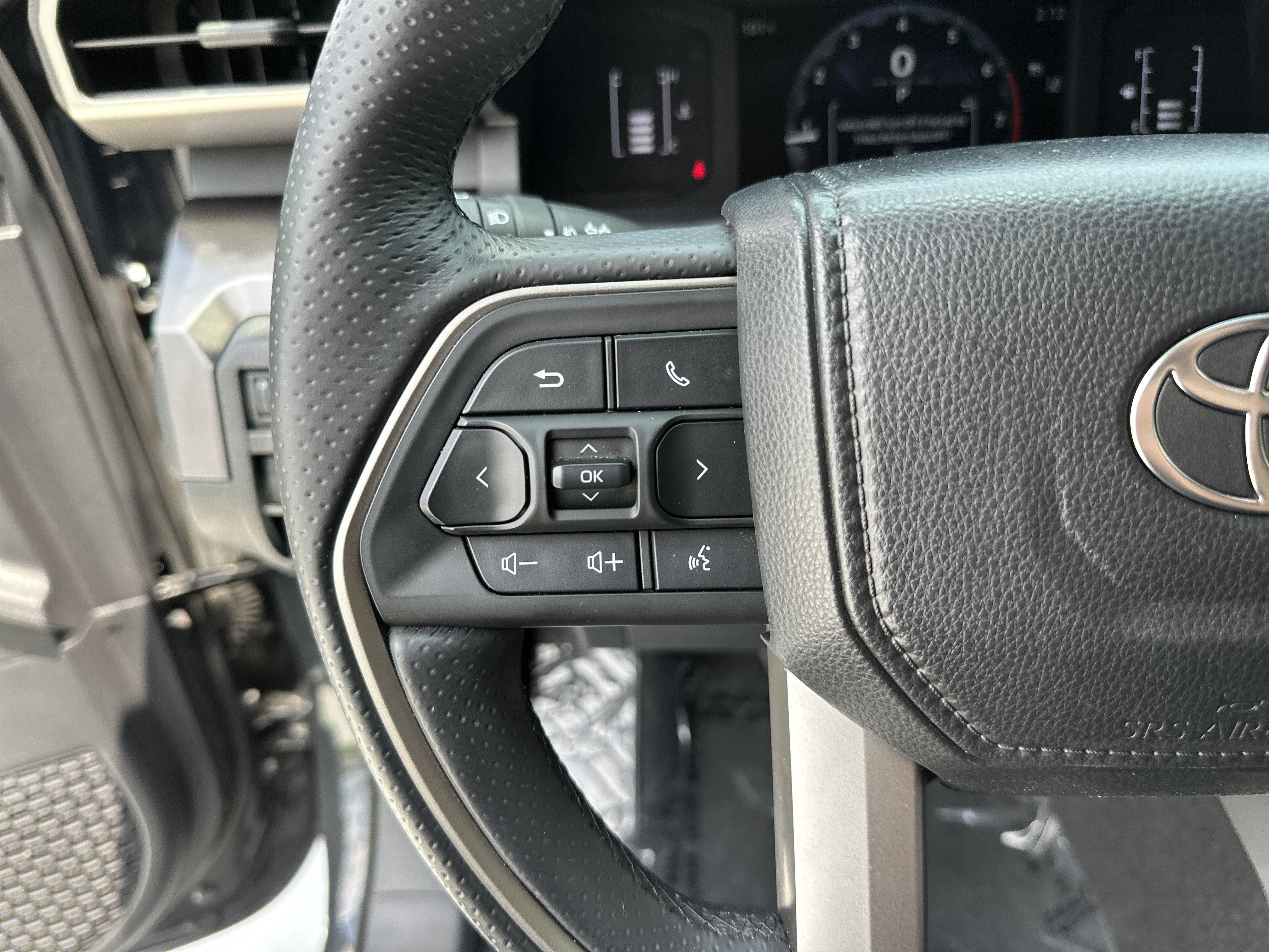 Certified 2025 Toyota 4Runner SR5 AWD/4WD image 19