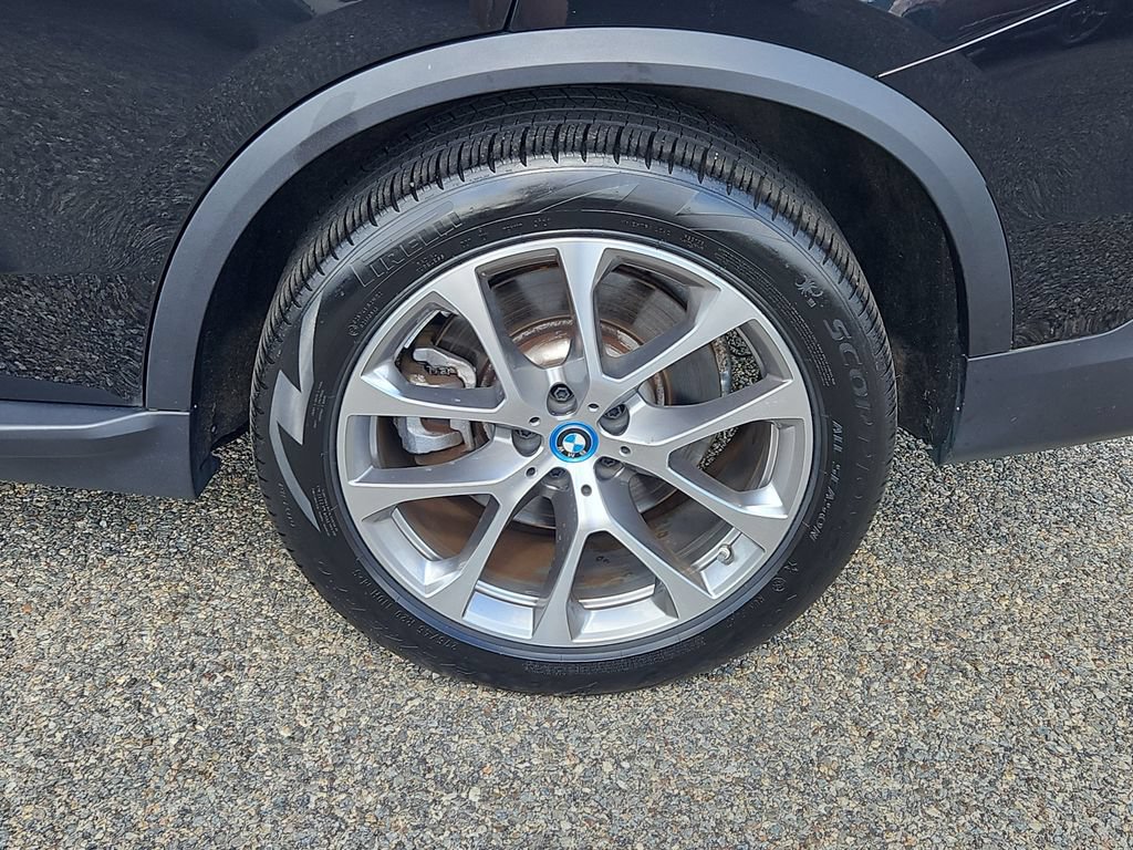 Used 2025 BMW X5 xDrive50e AWD/4WD image 8