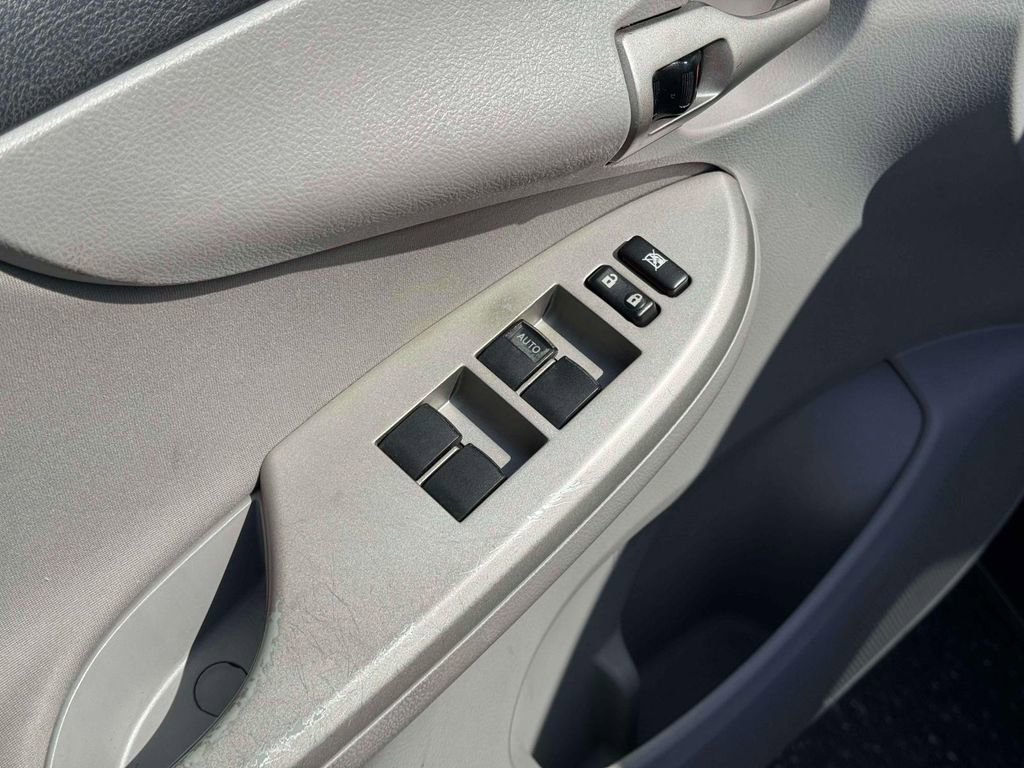 Used 2012 Toyota Corolla LE w/ Premium Pkg FWD image 18