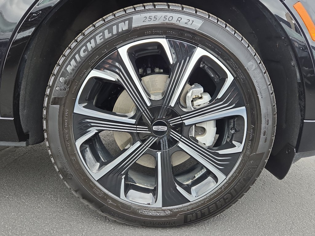 Used 2026 Lincoln Nautilus Reserve AWD/4WD image 9