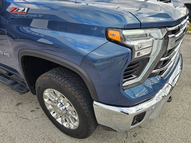 Used 2024 Chevrolet Silverado 2500 LTZ w/ LTZ Convenience Package image 10