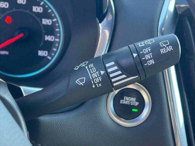 Used 2022 Chevrolet Traverse LT image 23