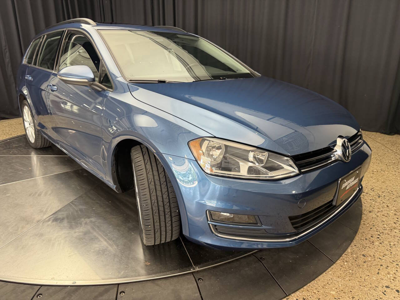 Used 2017 Volkswagen Golf SEL FWD image 11