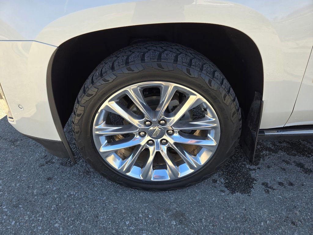 Used 2018 Cadillac Escalade ESV Premium Luxury image 12