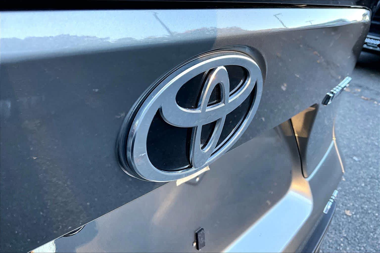 Certified 2024 Toyota bZ4X AWD w/ Weather Package image 29