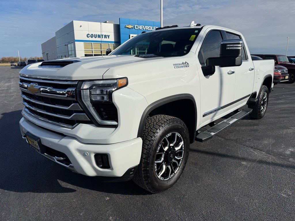 Used 2025 Chevrolet Silverado 2500 High Country w/ High Country Premium Package image 9