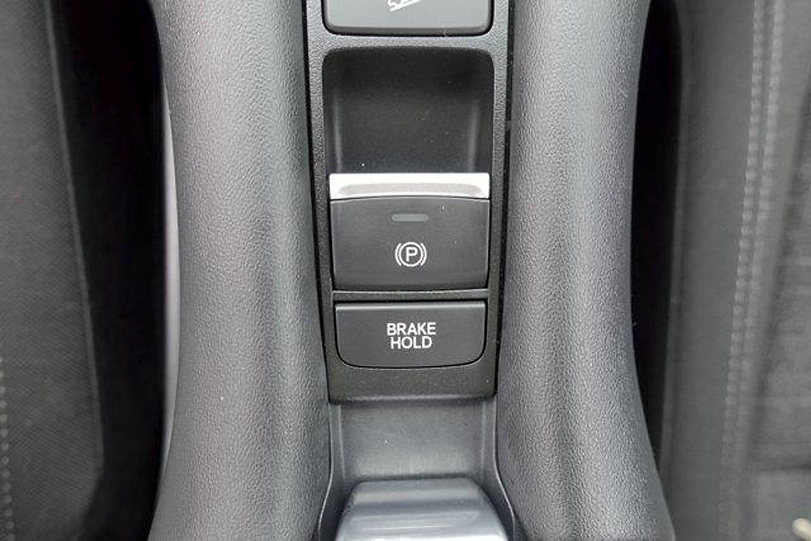 Used 2025 Honda HR-V LX image 21