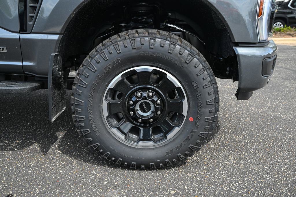 New 2026 Ford F350 Platinum AWD/4WD image 15