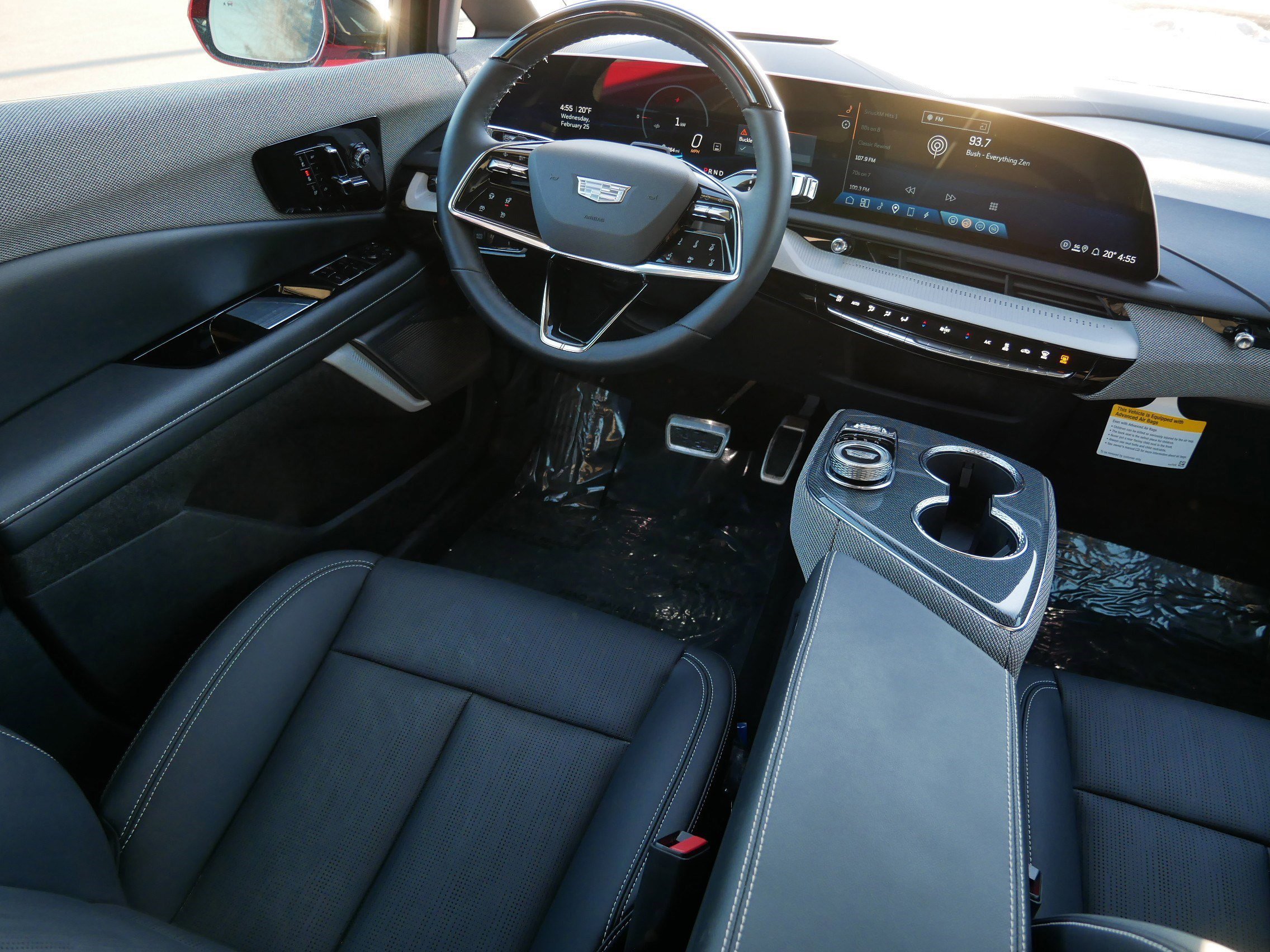 Used 2025 Cadillac Optiq Sport 2 w/ LPO, Floor Liner Package image 6