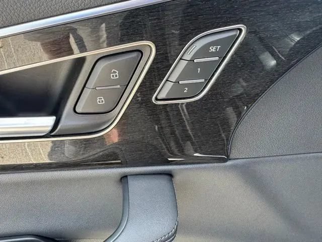 Used 2023 Audi Q7 3.0T Premium Plus AWD/4WD image 13