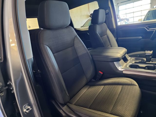Used 2025 Chevrolet Silverado 1500 LT Trail Boss w/ Convenience Package II AWD/4WD image 18