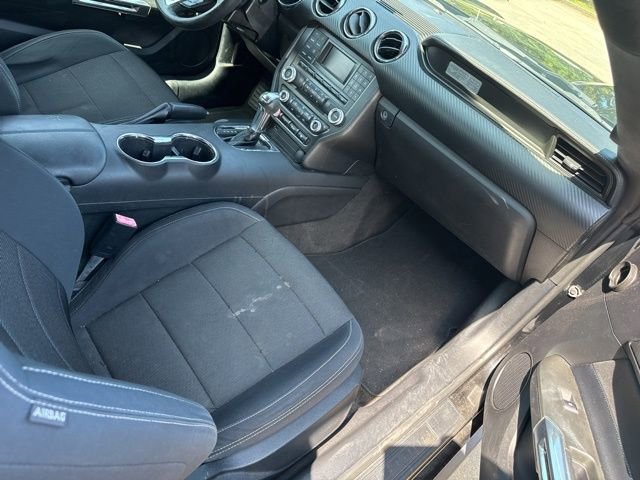 Used 2017 Ford Mustang Coupe image 12