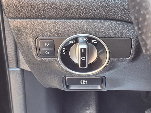 Used 2017 Mercedes-Benz GLA 250 image 17