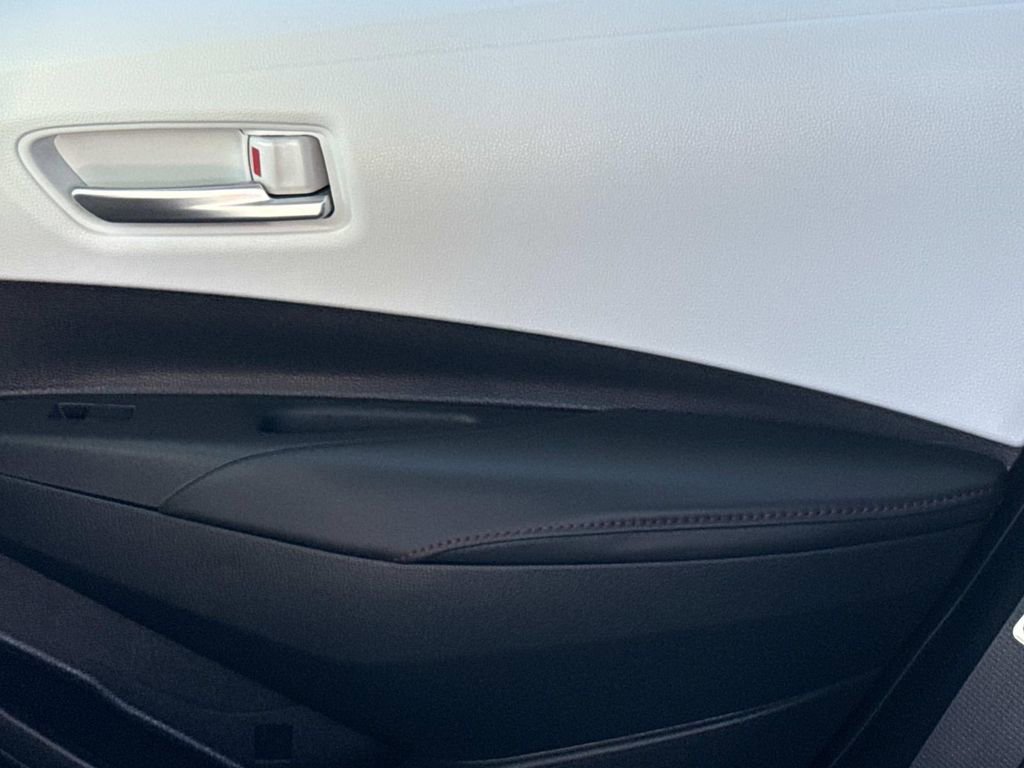 Used 2024 Toyota Corolla SE image 15